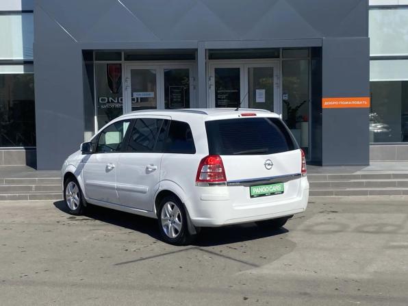 Opel Zafira B Рестайлинг с пробегом 2013 года, цена 745 000 рублей, 172238 км, компактвэн, Автокод Объявления