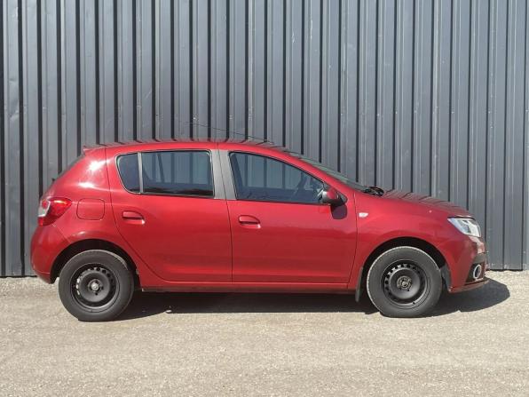 Renault Sandero II Рестайлинг с пробегом 2020 года, цена 1 180 000 рублей, 81205 км, хэтчбек, Автокод Объявления