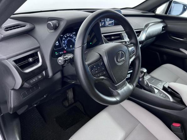 Lexus UX I с пробегом 2021 года, цена 3 150 000 рублей, 109555 км, внедорожник, Автокод Объявления