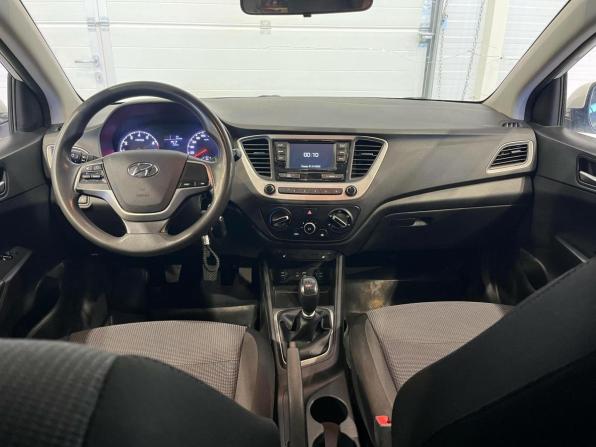 Hyundai Solaris II с пробегом 2017 года, цена 1 180 000 рублей, 105423 км, седан, Автокод Объявления