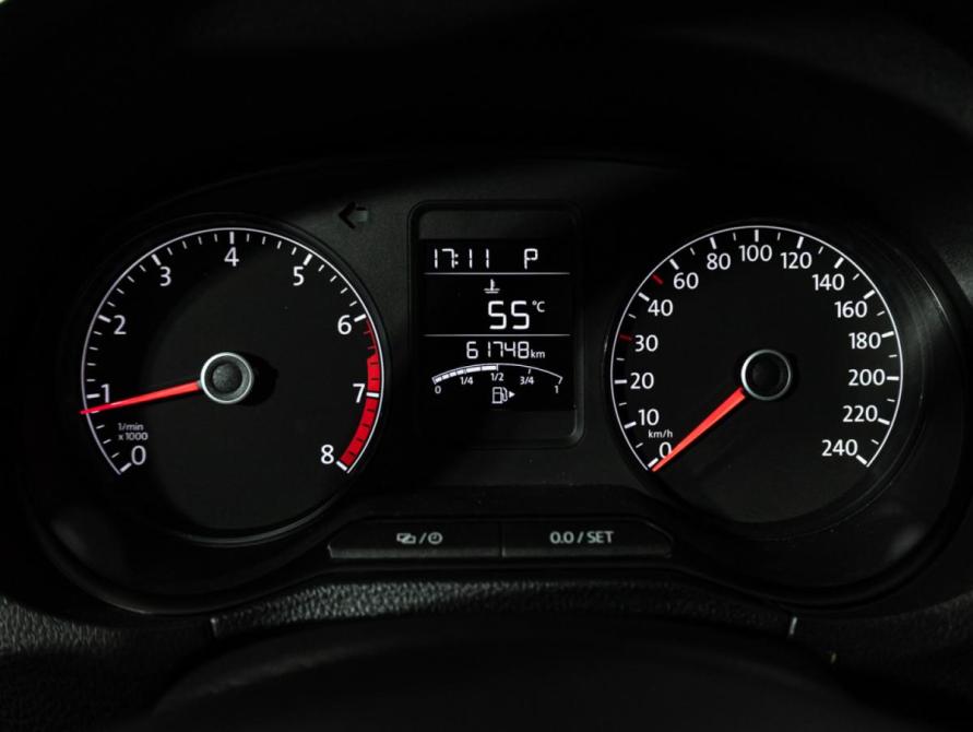 Volkswagen Polo V Рестайлинг Санкт-Петербург  - изображение 13