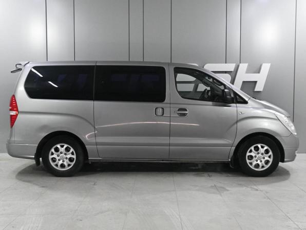 Hyundai Grand Starex I с пробегом 2015 года, цена 2 119 000 рублей, 190592 км, минивэн, Автокод Объявления