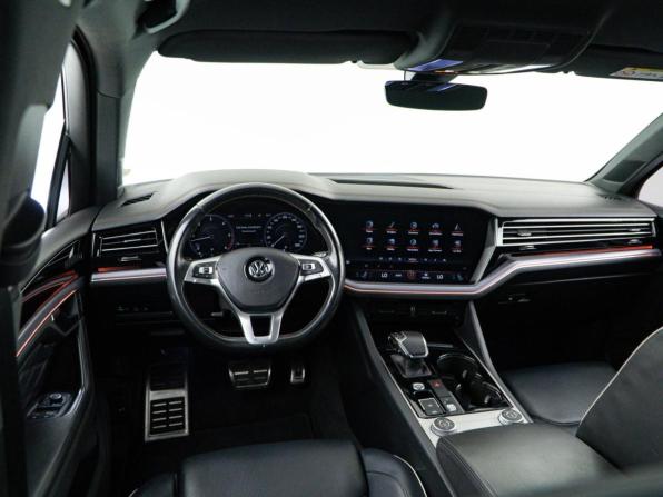 Volkswagen Touareg III с пробегом 2019 года, цена 7 995 055 рублей, 132051 км, внедорожник, Автокод Объявления
