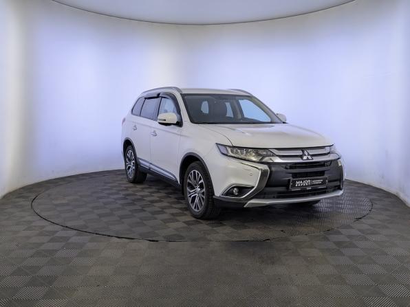 Mitsubishi Outlander III Рестайлинг 2 с пробегом 2018 года, цена 2 025 000 рублей, 202950 км, внедорожник, Автокод Объявления