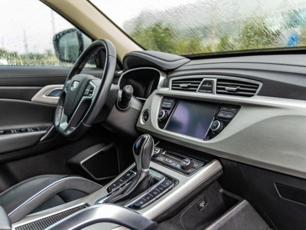 Geely Atlas I с пробегом 2021 года, цена 1 648 000 рублей, 128478 км, внедорожник, Автокод Объявления