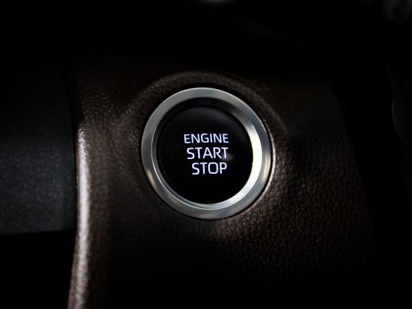 Toyota Yaris Cross с пробегом 2021 года, цена 1 960 000 рублей, 44587 км, внедорожник, Автокод Объявления