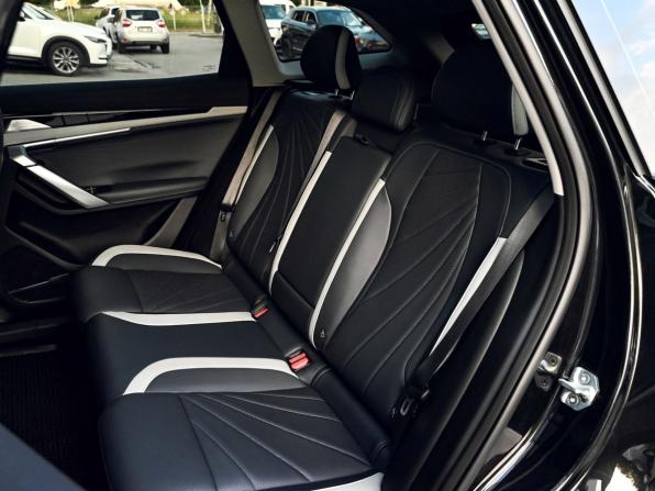Geely Atlas II с пробегом 2024 года, цена 2 675 000 рублей, 63348 км, внедорожник, Автокод Объявления