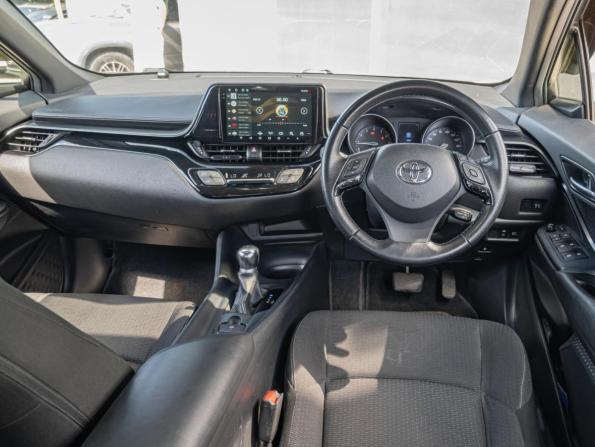 Toyota C-HR I с пробегом 2019 года, цена 2 280 000 рублей, 83795 км, внедорожник, Автокод Объявления
