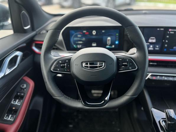 Geely Coolray I Рестайлинг с пробегом 2023 года, цена 1 890 000 рублей, 21265 км, внедорожник, Автокод Объявления