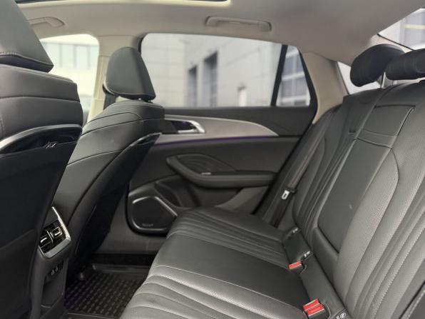 Hongqi H5 II с пробегом 2023 года, цена 2 850 000 рублей, 57000 км, седан, Автокод Объявления