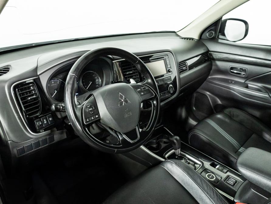 Mitsubishi Outlander III Рестайлинг 2 Санкт-Петербург  - изображение 11