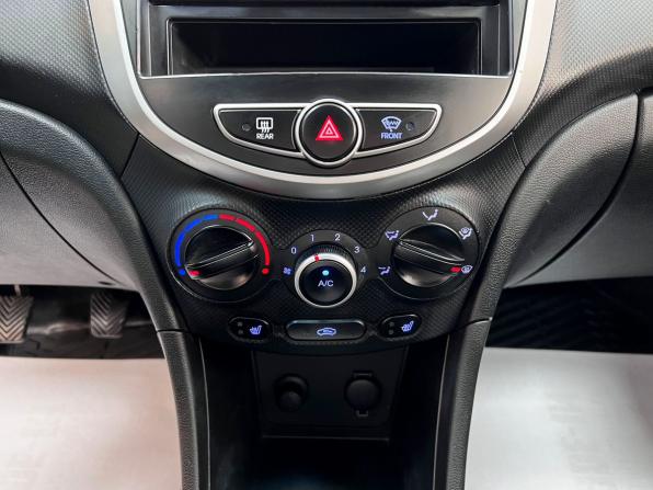 Hyundai Solaris I с пробегом 2013 года, цена 745 000 рублей, 197119 км, седан, Автокод Объявления