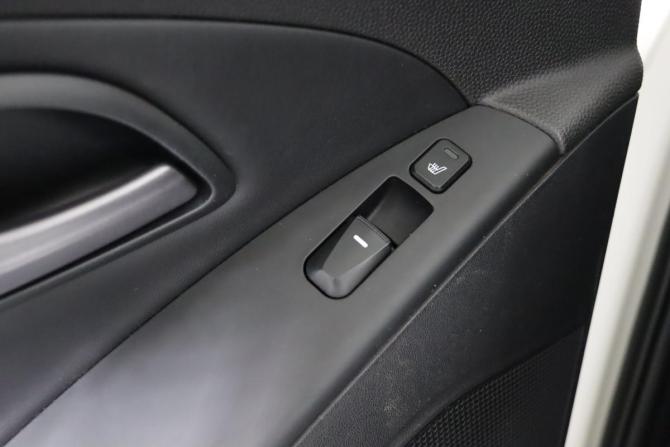 Hyundai ix35 I Рестайлинг с пробегом 2013 года, цена 1 379 990 рублей, 136002 км, внедорожник, Автокод Объявления
