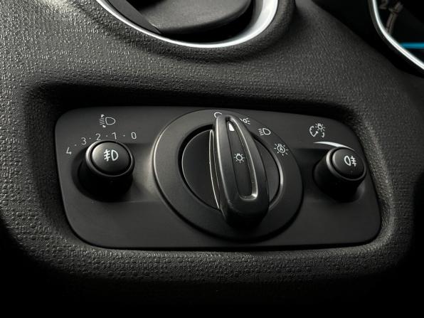 Ford Fiesta Mk6 Рестайлинг с пробегом 2016 года, цена 855 600 рублей, 118864 км, хэтчбек, Автокод Объявления