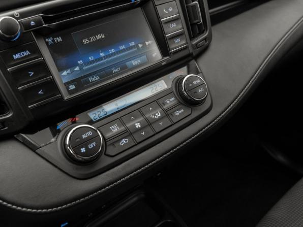 Toyota RAV4 IV (XA40) Рестайлинг с пробегом 2016 года, цена 1 920 000 рублей, 206271 км, внедорожник, Автокод Объявления