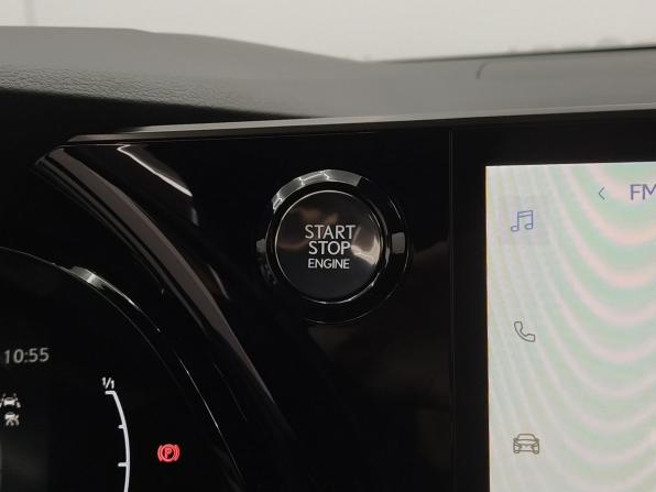 Lexus RX V с пробегом 2022 года, цена 8 480 000 рублей, 15529 км, внедорожник, Автокод Объявления