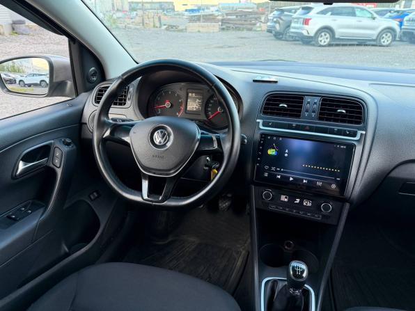 Volkswagen Polo V Рестайлинг с пробегом 2015 года, цена 715 000 рублей, 214926 км, седан, Автокод Объявления