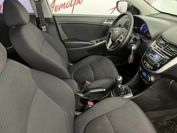 Hyundai Solaris I Рестайлинг с пробегом 2014 года, цена 875 000 рублей, 211171 км, седан, Автокод Объявления