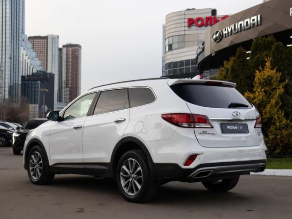 Hyundai Santa Fe III Рестайлинг с пробегом 2017 года, цена 1 998 000 рублей, 301732 км, внедорожник, Автокод Объявления