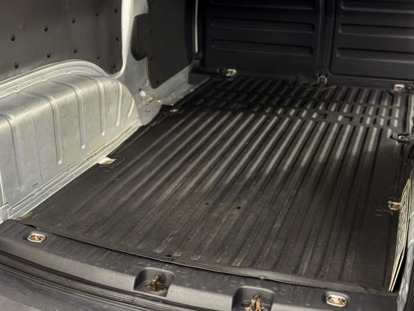 Volkswagen Caddy IV с пробегом 2017 года, цена 1 750 000 рублей, 171002 км, фургон, Автокод Объявления