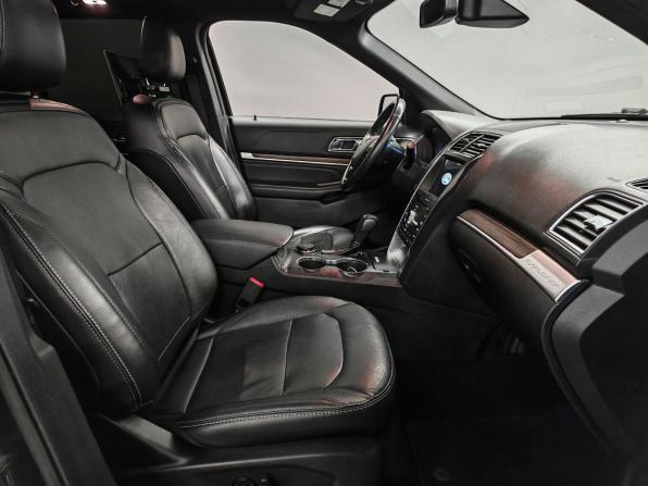 Ford Explorer V Рестайлинг 2 с пробегом 2018 года, цена 2 780 000 рублей, 196130 км, внедорожник, Автокод Объявления