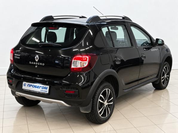 Renault Sandero II с пробегом 2015 года, цена 890 000 рублей, 78203 км, хэтчбек, Автокод Объявления