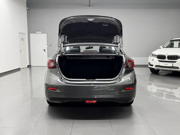 Mazda 3 III (BM) с пробегом 2014 года, цена 975 000 рублей, 232729 км, седан, Автокод Объявления