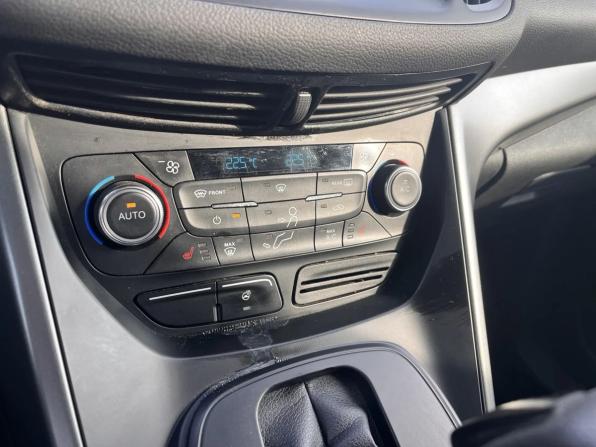 Ford Kuga II Рестайлинг с пробегом 2018 года, цена 1 659 000 рублей, 131770 км, внедорожник, Автокод Объявления