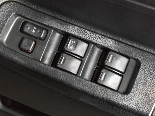 Toyota WiLL II (VS) с пробегом 2001 года, цена 487 999 рублей, 443231 км, хэтчбек, Автокод Объявления
