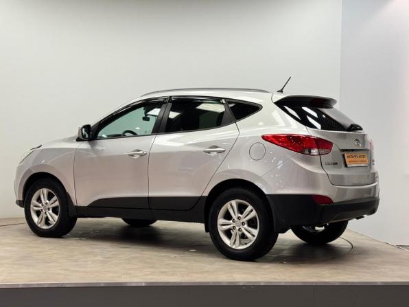 Hyundai ix35 I с пробегом 2011 года, цена 1 039 000 рублей, 264107 км, внедорожник, Автокод Объявления