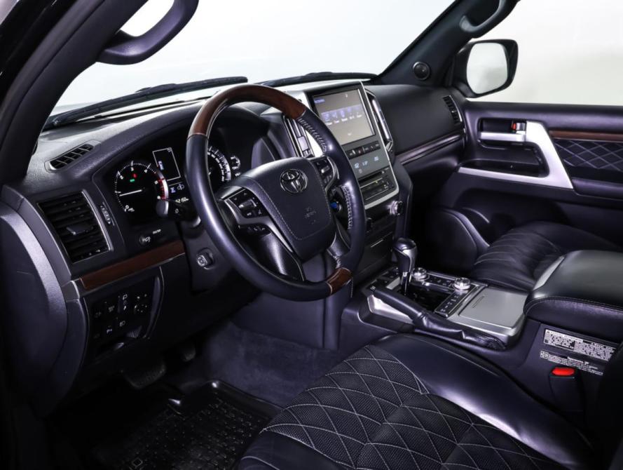 Toyota Land Cruiser 200 Series Рестайлинг 2 Москва  - изображение 15