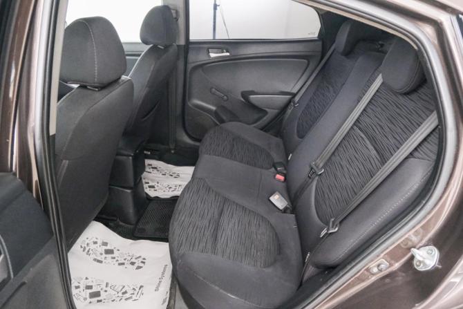 Hyundai Solaris I Рестайлинг с пробегом 2014 года, цена 679 000 рублей, 300000 км, седан, Автокод Объявления