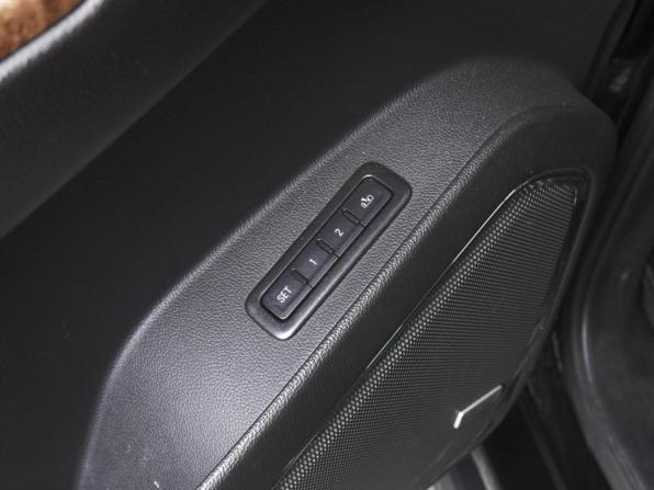 Chevrolet Tahoe IV с пробегом 2016 года, цена 2 880 000 рублей, 278103 км, внедорожник, Автокод Объявления