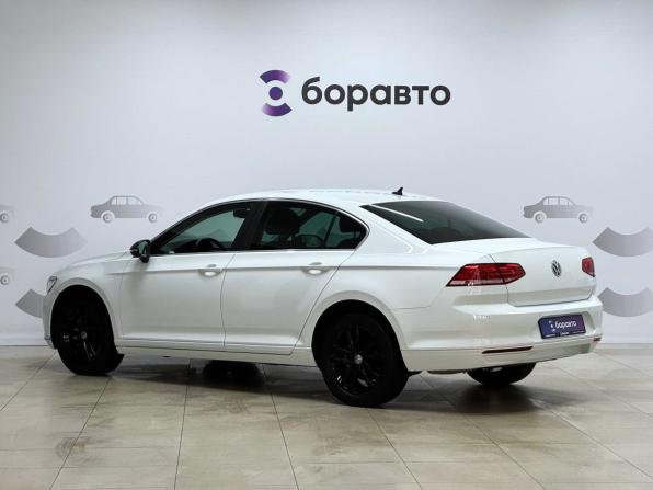 Volkswagen Passat B8 с пробегом 2019 года, цена 1 900 000 рублей, 122516 км, седан, Автокод Объявления