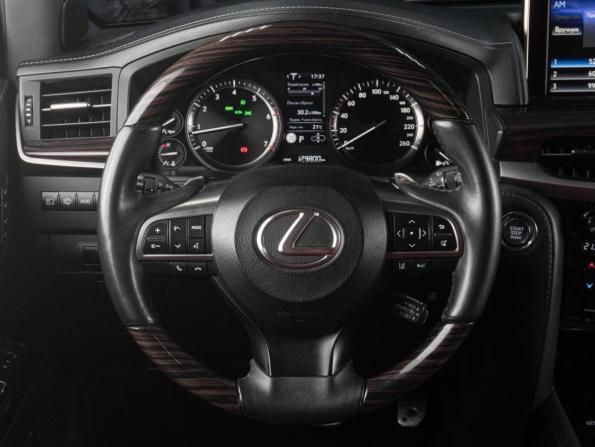 Lexus LX III Рестайлинг 2 с пробегом 2019 года, цена 10 600 000 рублей, 129800 км, внедорожник, Автокод Объявления