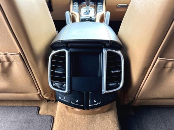 Porsche Cayenne II (958) с пробегом 2012 года, цена 1 499 000 рублей, 254846 км, внедорожник, Автокод Объявления