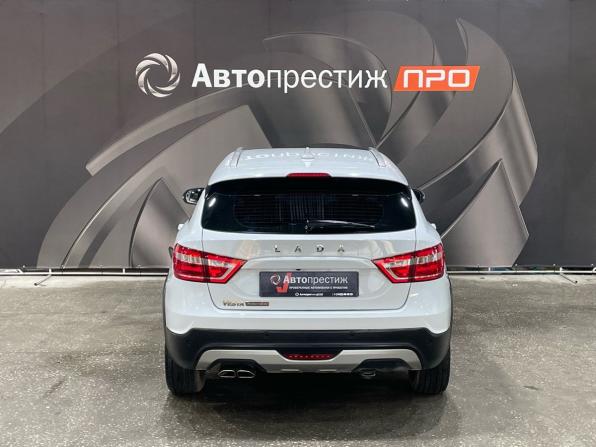 Lada (ВАЗ) Vesta I с пробегом 2021 года, цена 1 388 000 рублей, 42238 км, универсал, Автокод Объявления