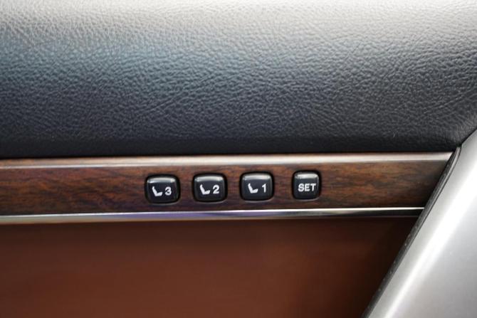 Toyota Land Cruiser 200 Series Рестайлинг 2 с пробегом 2015 года, цена 5 350 000 рублей, 229000 км, внедорожник, Автокод Объявления
