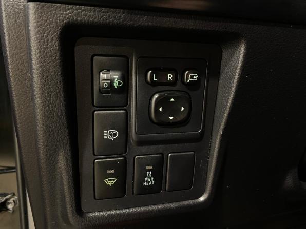 Toyota Land Cruiser Prado 150 Series с пробегом 2012 года, цена 3 000 000 рублей, 235846 км, внедорожник, Автокод Объявления
