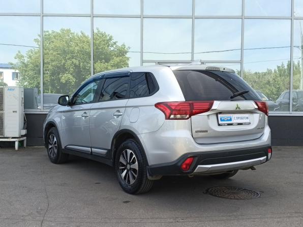 Mitsubishi Outlander III Рестайлинг 2 с пробегом 2017 года, цена 1 849 000 рублей, 189511 км, внедорожник, Автокод Объявления