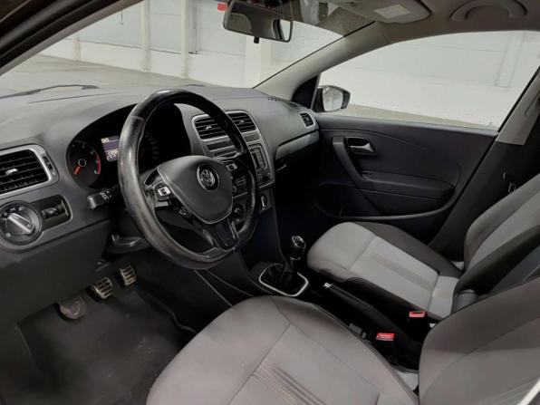 Volkswagen Polo V Рестайлинг с пробегом 2016 года, цена 815 000 рублей, 210408 км, седан, Автокод Объявления