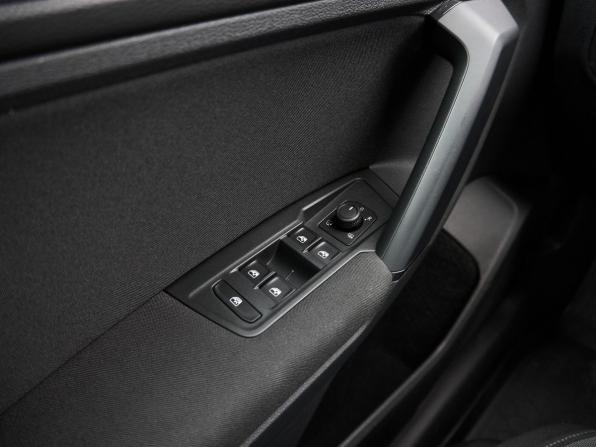 Volkswagen Tiguan II Рестайлинг с пробегом 2021 года, цена 2 987 000 рублей, 24941 км, внедорожник, Автокод Объявления