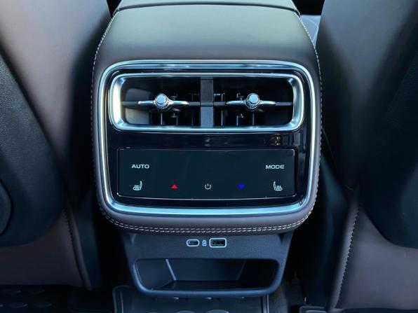 Geely Monjaro I Рестайлинг с пробегом 2026 года, цена 4 319 000 рублей, 5 км, внедорожник, Автокод Объявления
