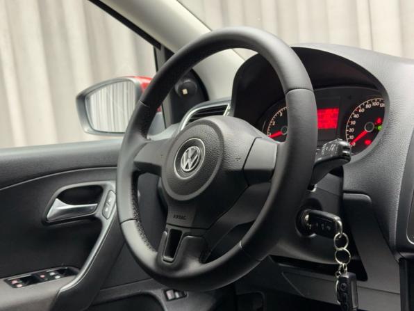 Volkswagen Polo V с пробегом 2010 года, цена 779 000 рублей, 155000 км, седан, Автокод Объявления