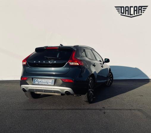 Volvo V40 Cross Country I Рестайлинг с пробегом 2019 года, цена 1 350 000 рублей, 244000 км, хэтчбек, Автокод Объявления
