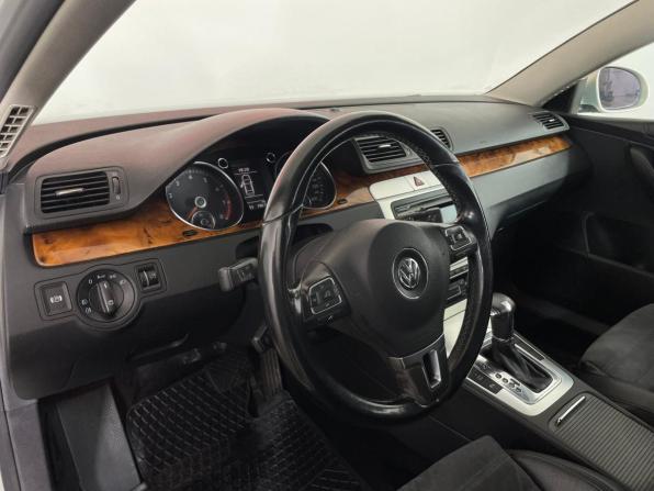 Volkswagen Passat B6 с пробегом 2010 года, цена 899 000 рублей, 197440 км, седан, Автокод Объявления