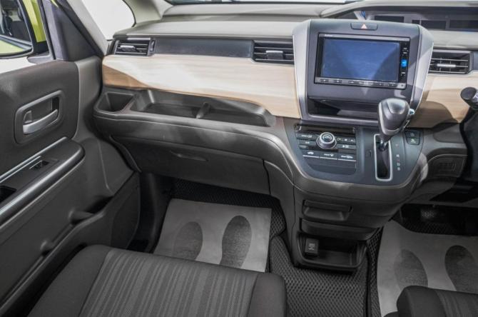 Honda Freed II с пробегом 2017 года, цена 1 639 000 рублей, 86700 км, компактвэн, Автокод Объявления