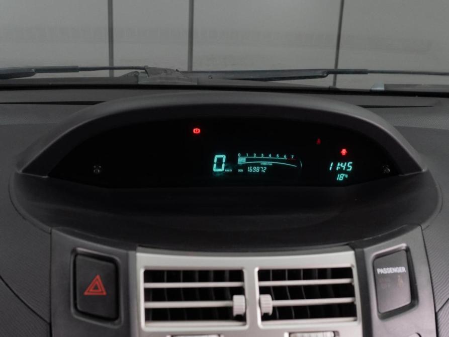 Toyota Yaris II Тюмень  - изображение 13