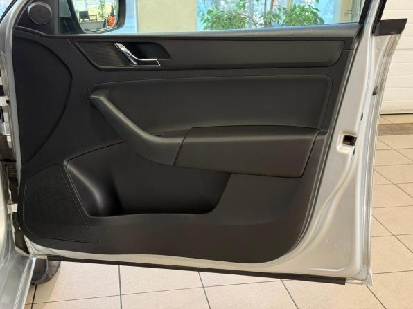 Skoda Rapid I с пробегом 2014 года, цена 1 130 000 рублей, 134978 км, лифтбек, Автокод Объявления