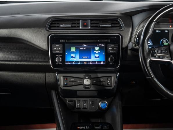 Nissan Leaf II (ZE1) с пробегом 2017 года, цена 1 780 000 рублей, 154508 км, хэтчбек, Автокод Объявления